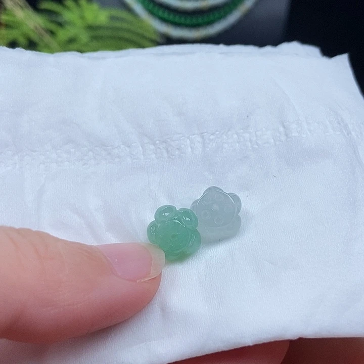 翡翠挂件未镶嵌热*