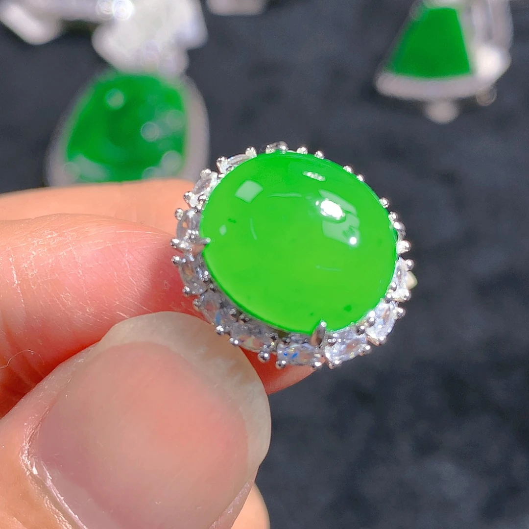 翡翠颈饰银S925镶嵌戒指