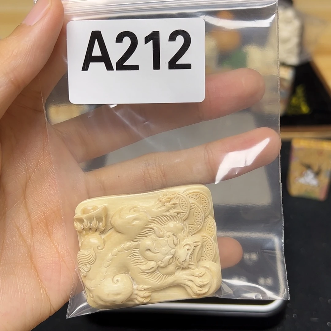 天然猛犸象牙雕刻品