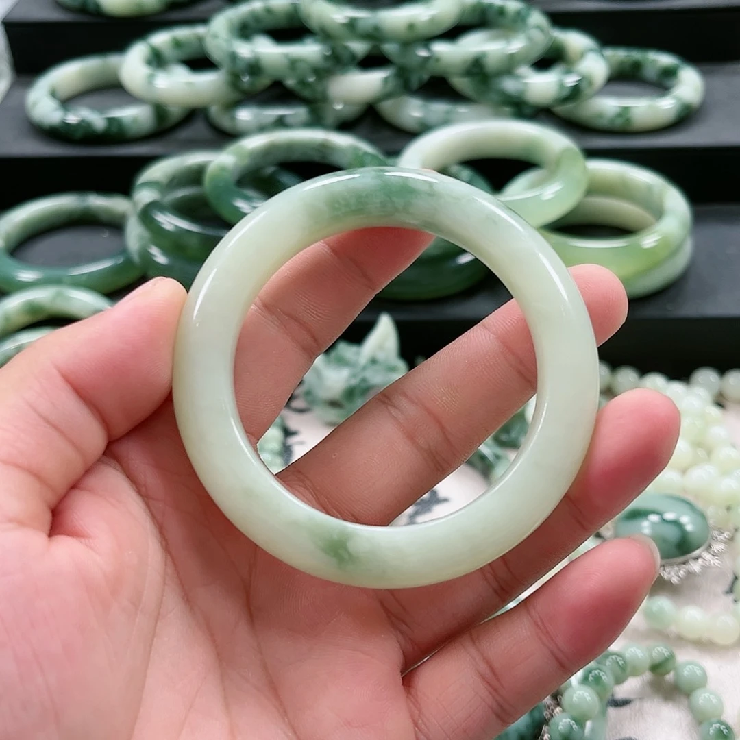 【闪购商品】未镶嵌透闪石-蛇纹石玉手镯柠****n