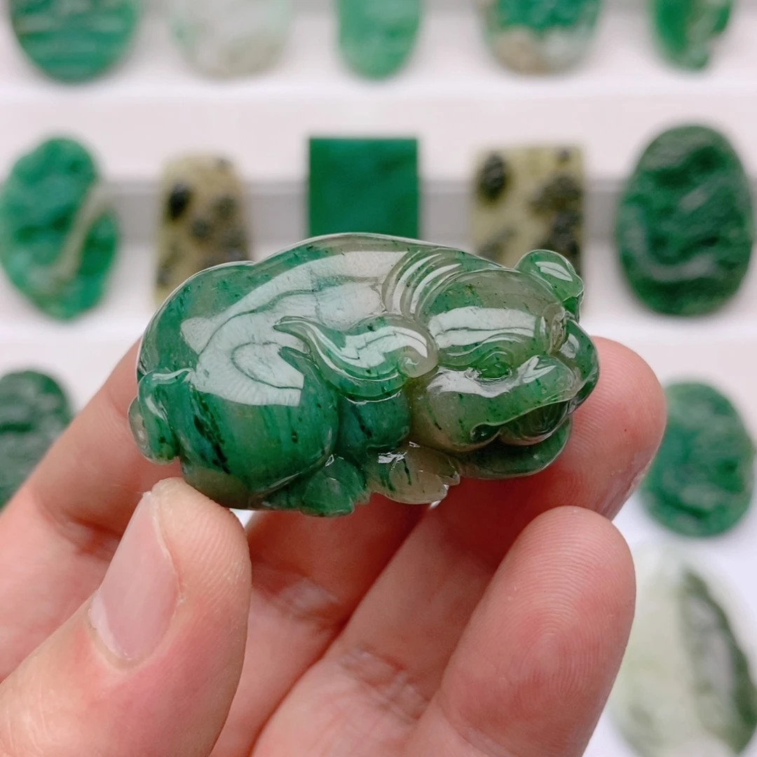 独山玉颈饰未镶嵌玉*