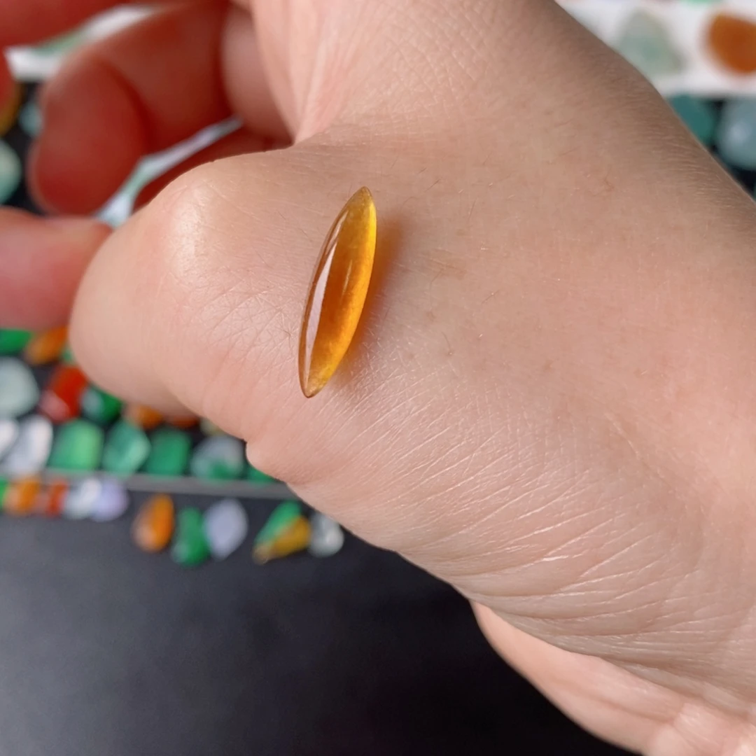 定制翡翠未镶嵌马眼