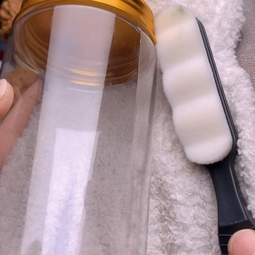文玩核桃把件万毛刷 万毛手套 罐 锦袋