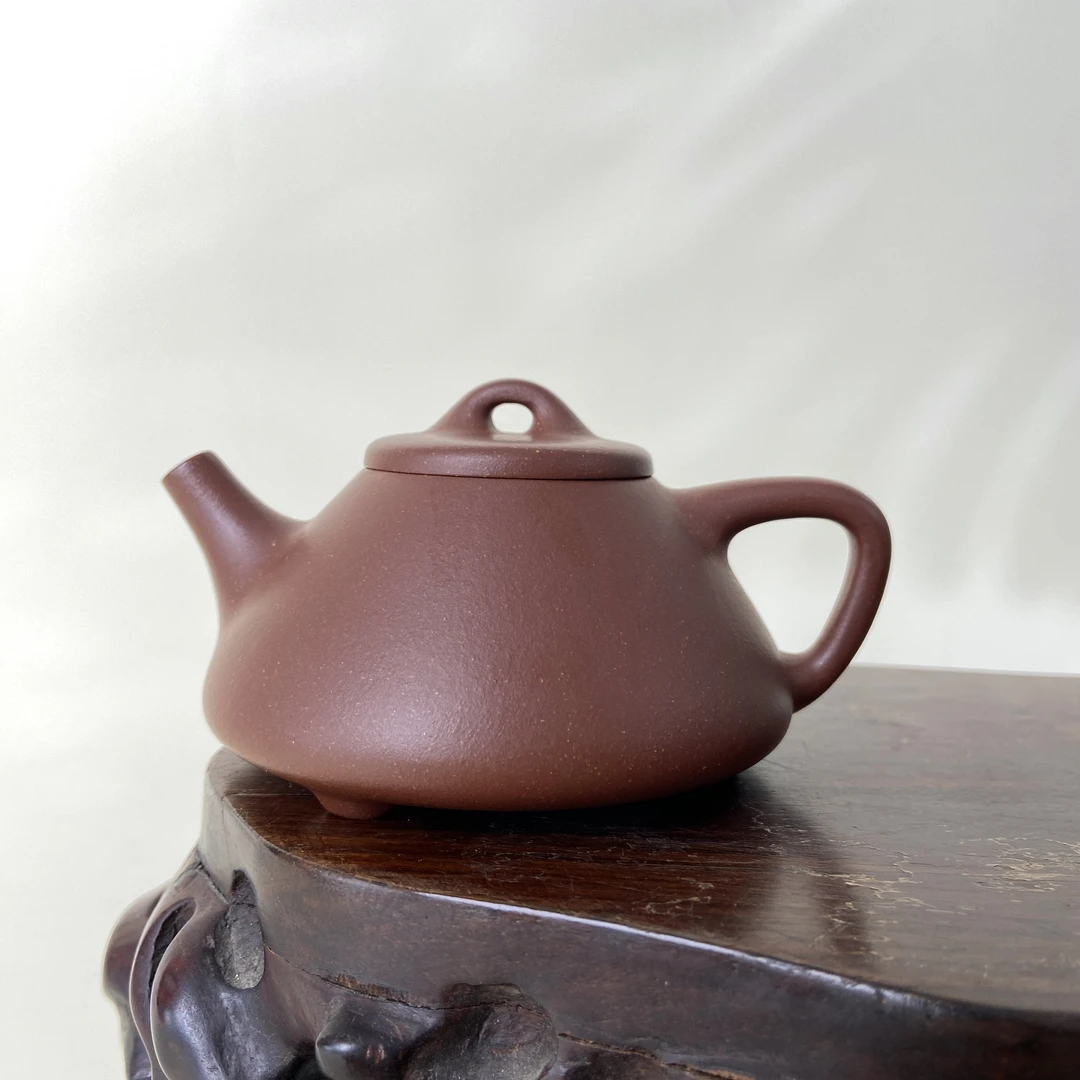 宜兴手工紫砂陶 （万旭霞）120cc茶壶GS4208-1