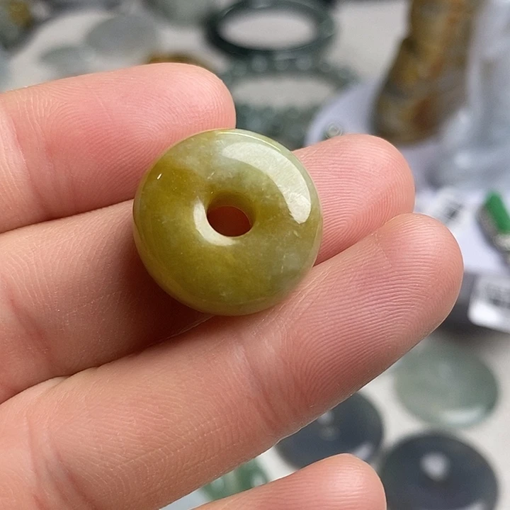 翡翠未镶嵌颈饰天然翡翠