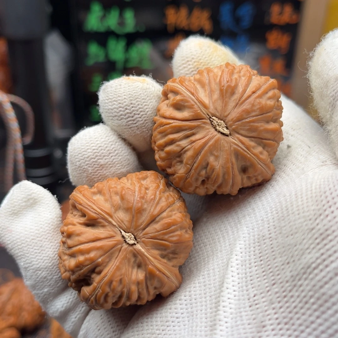 文玩核桃吊坠平底锅