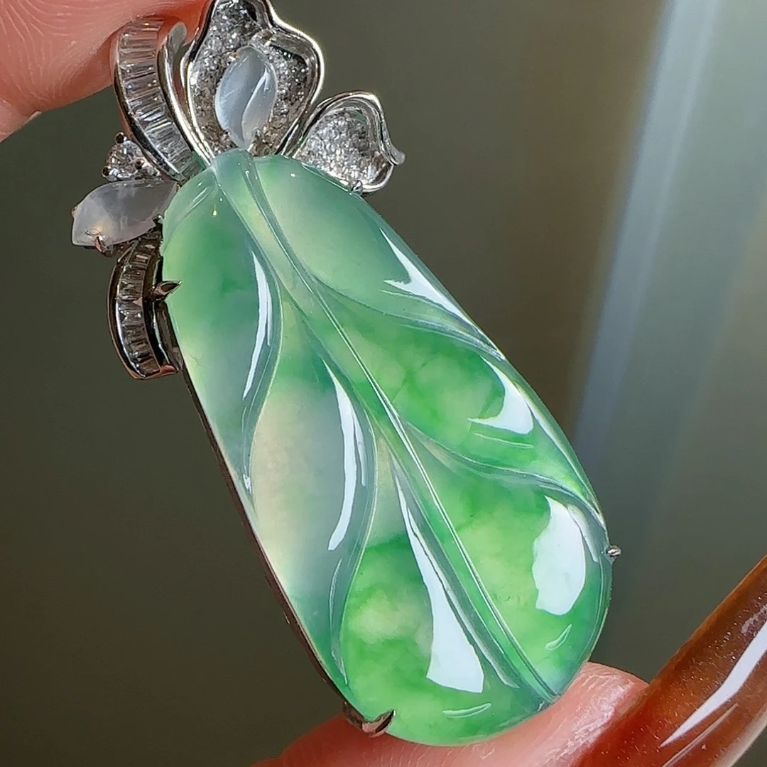 翡翠18K金镶嵌颈饰天然翡翠