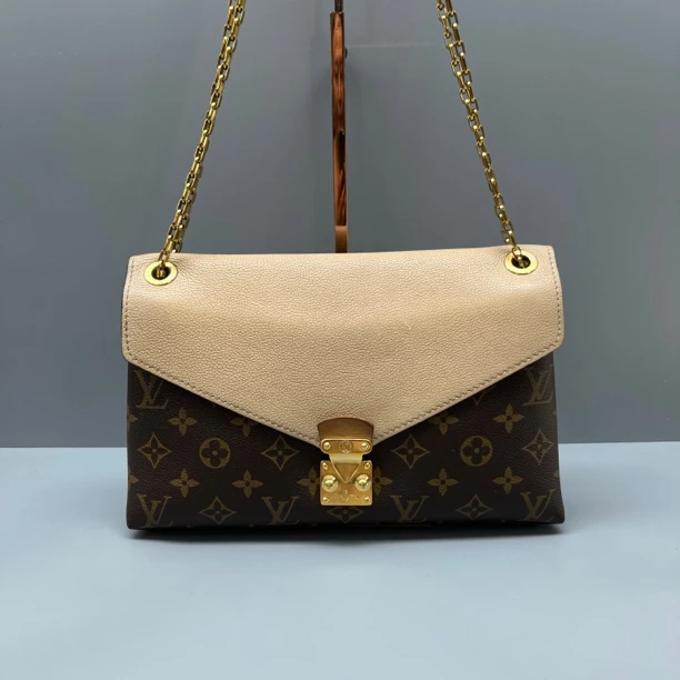 95新 LouisVuitton/路易威登 老花Pallas chain链条包 尺寸28*17