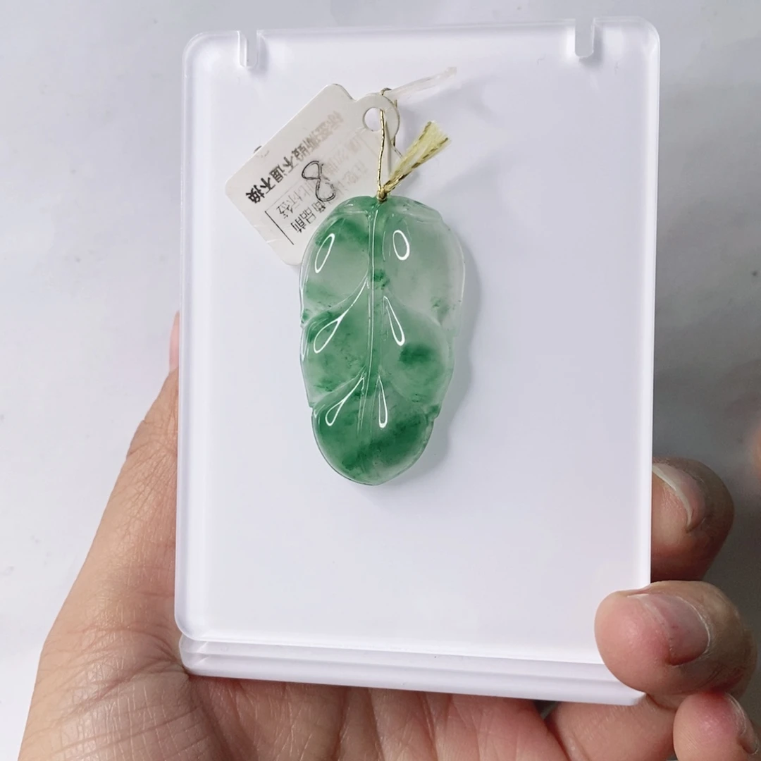 石英质玉未镶嵌颈饰
