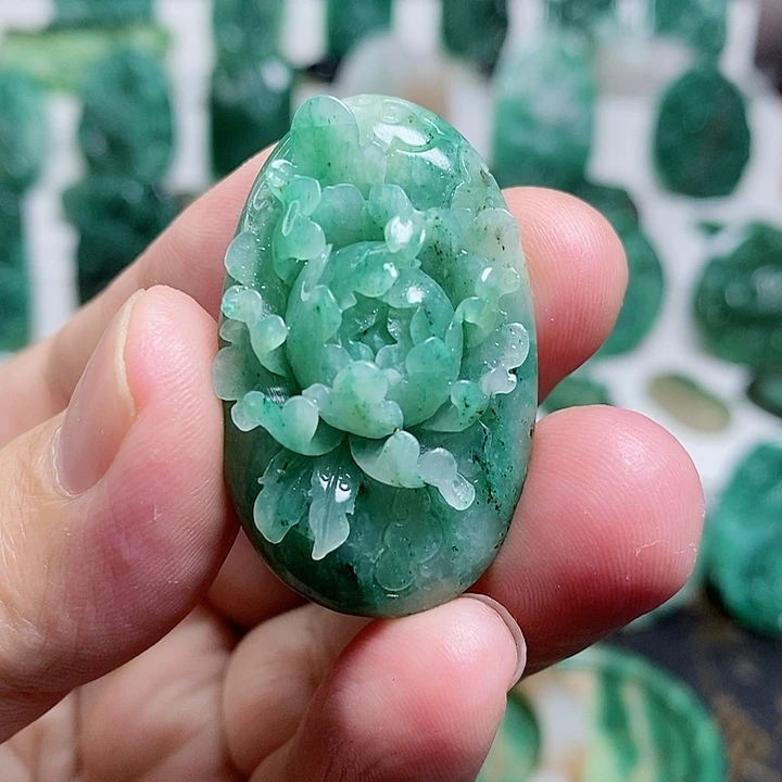 未镶嵌独山玉颈饰