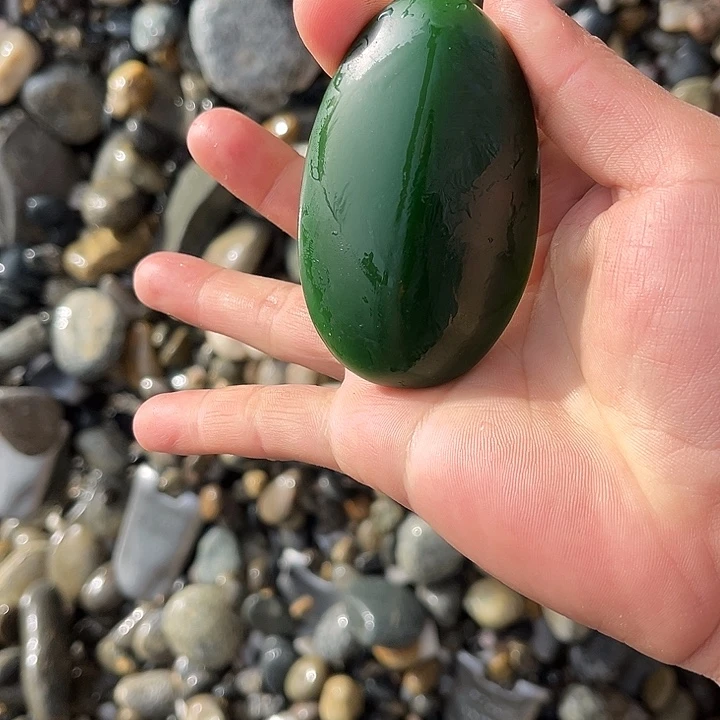 和田玉（糖玉）未镶嵌珠宝奇石