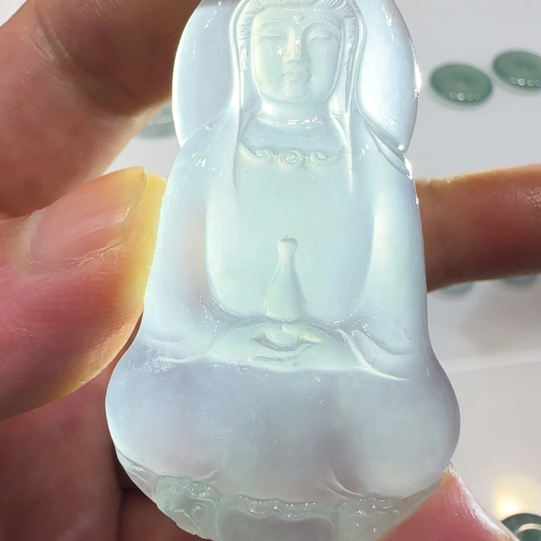 未镶嵌定制翡翠冰种素衣观音大师工