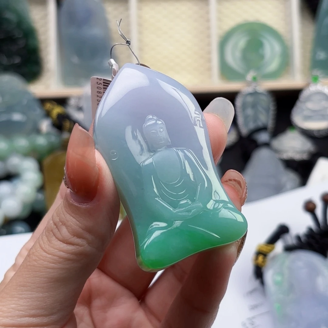 盘***殷颈饰未镶嵌翡翠佛