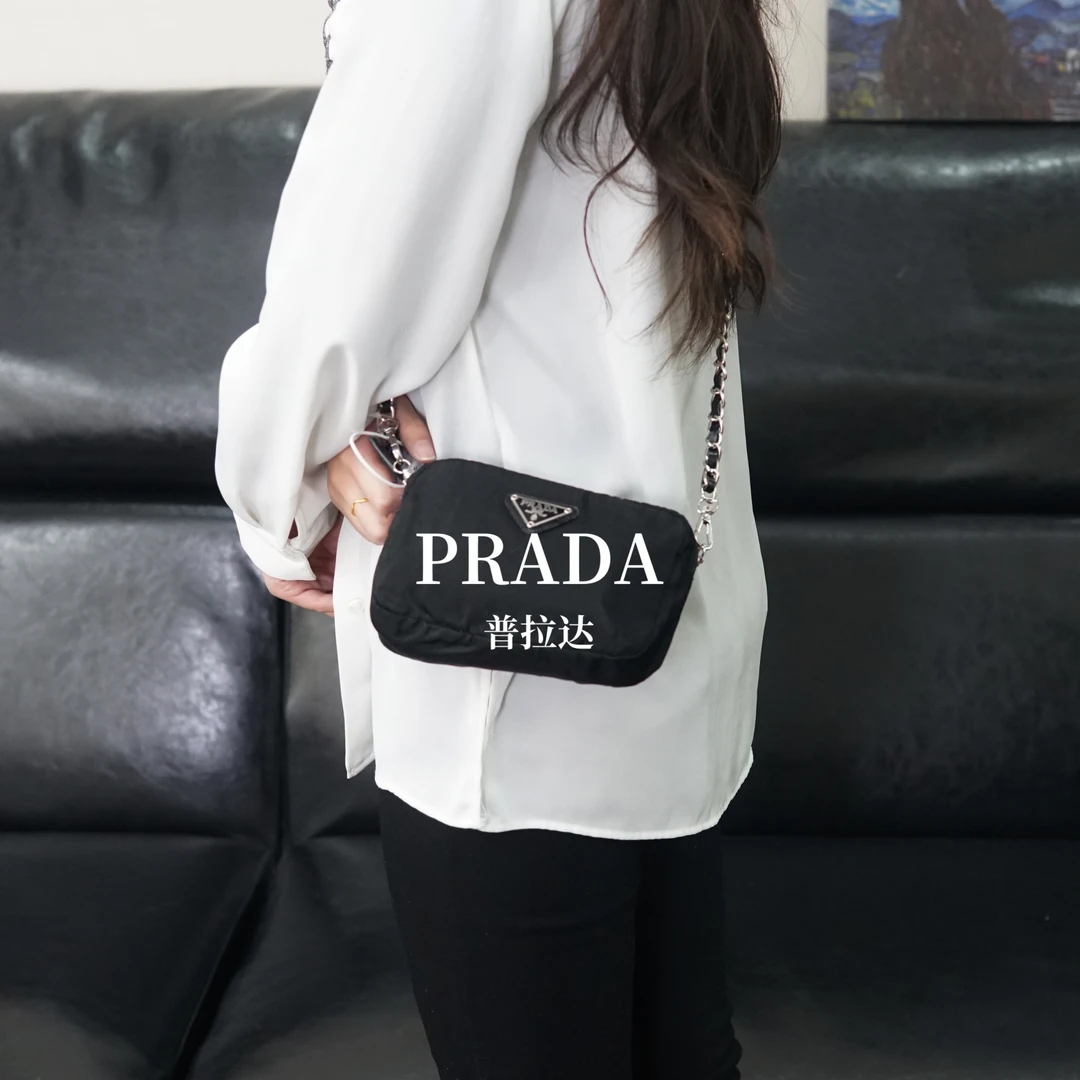 95新 Prada/普拉达 黑色斜挎包/FYJJ01519815/9815