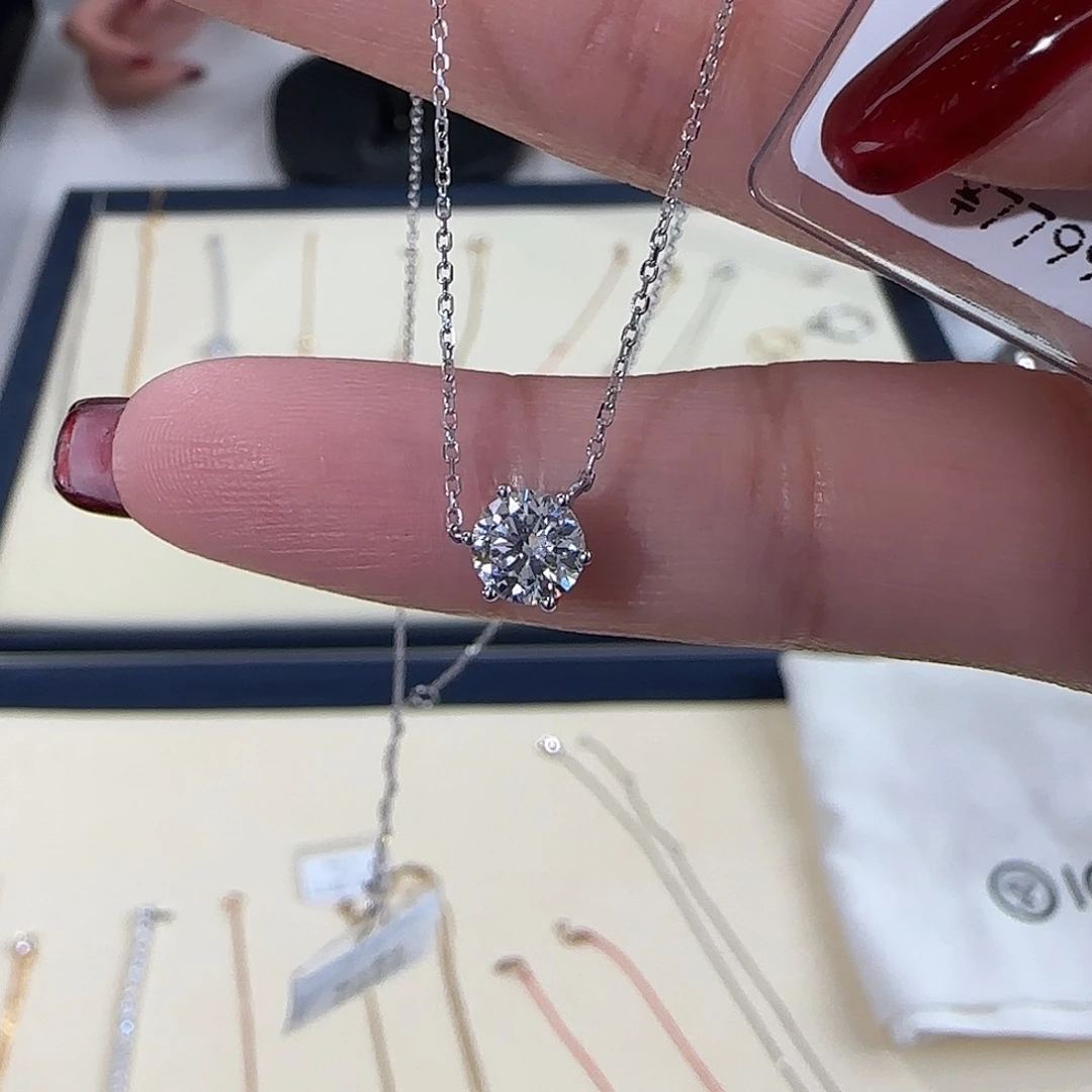 合成钻石颈饰18K金镶嵌六抓项链