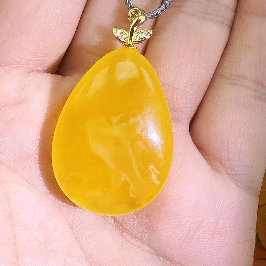 蜜蜡颈饰未镶嵌焦皮料水滴9克，福利