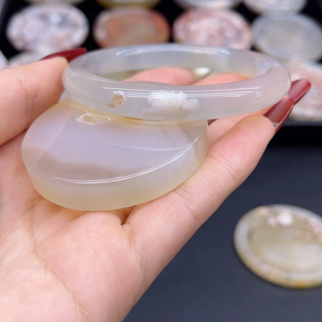 玛瑙/玉髓手镯未镶嵌54