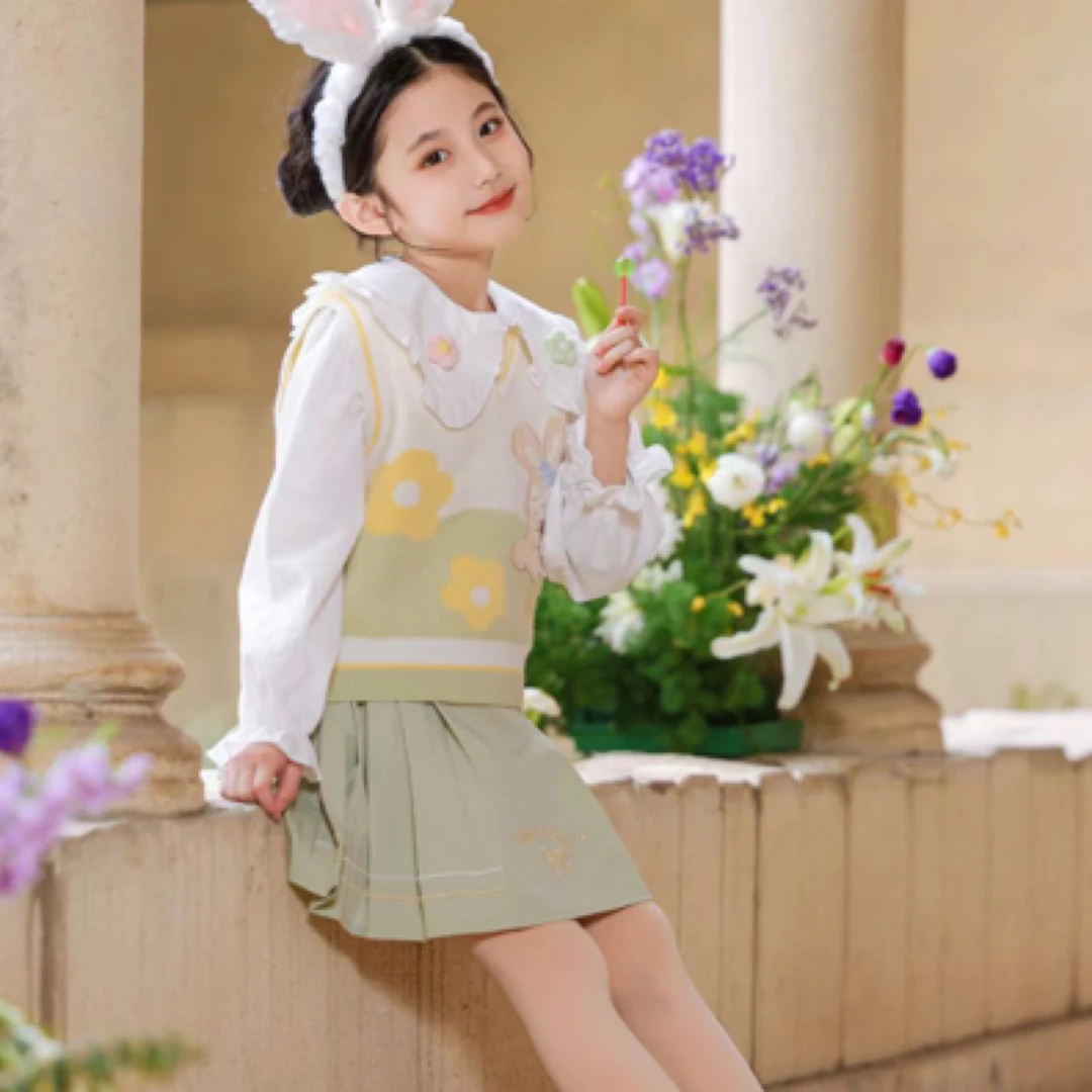 四季通用V字领秋装学生短款马甲薄款马夹甜美上衣春季透气（39～99）