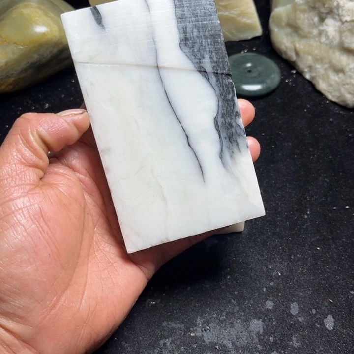 和田玉（糖玉）未镶嵌珠宝奇石