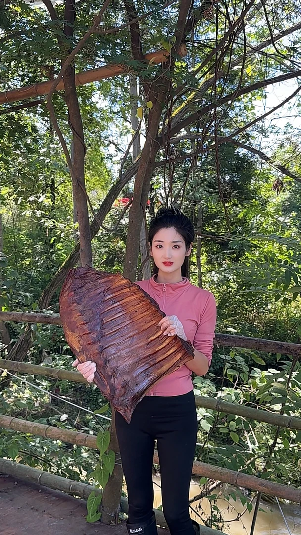 【全家福现称链接】农家土猪大排骨，肉质紧实，所有搭配以直播间为准