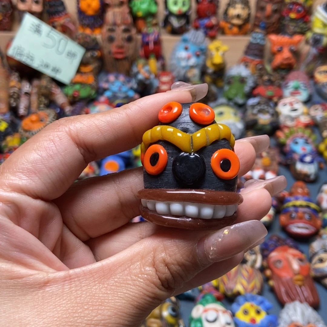 玻璃颈饰印度尼西亚大牙