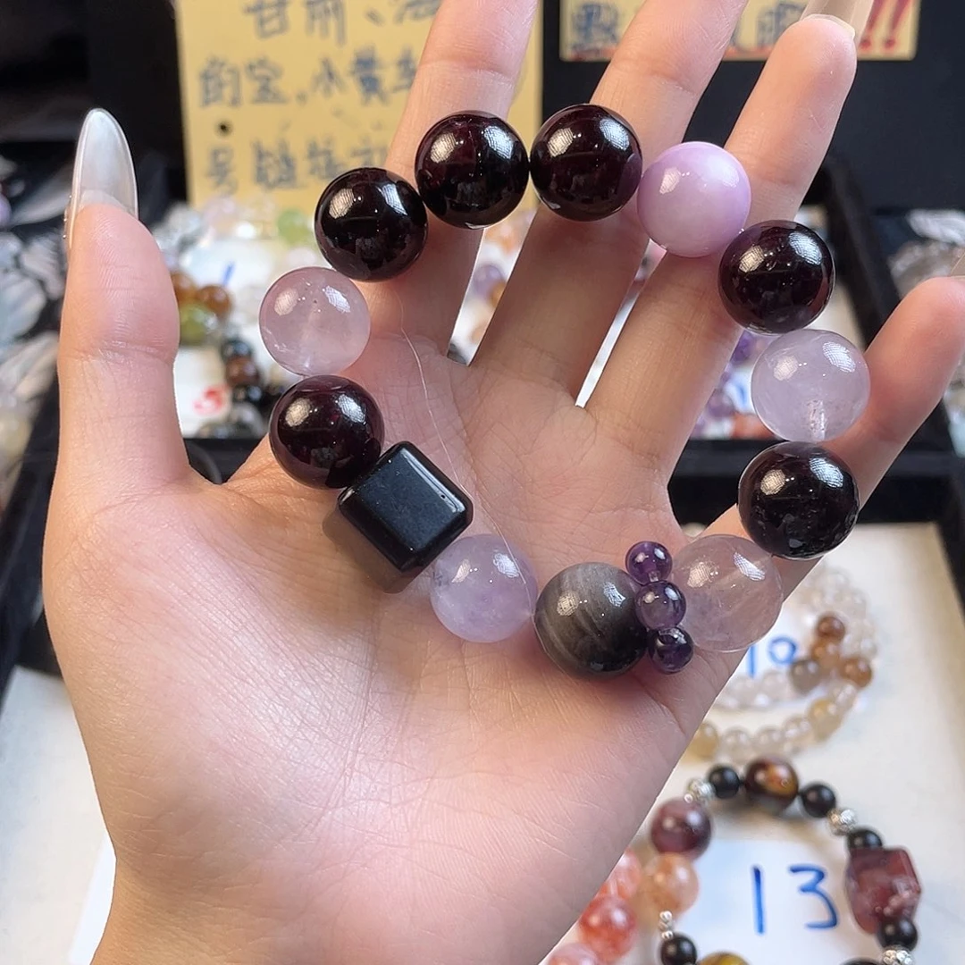 水晶手串未镶嵌石榴石