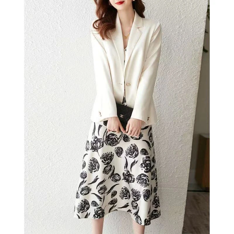 门店56&9！质感可见，通勤休闲皆可/西装外套吊带连衣裙套装 L41439