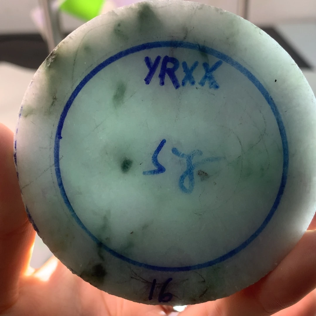 定制翡翠未镶嵌翡翠手镯