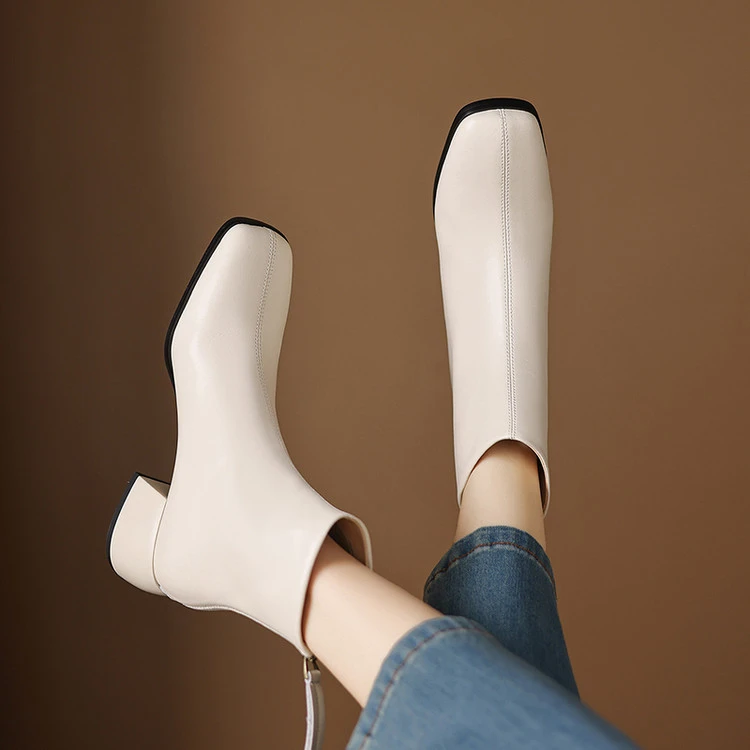 牛皮~34-42码秋冬新款粗跟真皮短靴女米白色高跟后拉链短筒瘦瘦靴