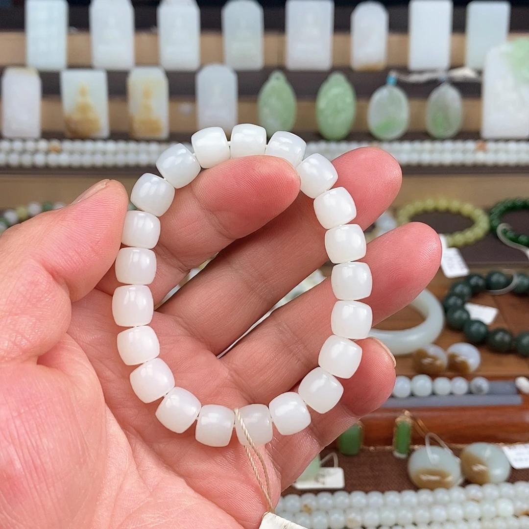 颈饰未镶嵌和田玉10mm金山特细直切手串