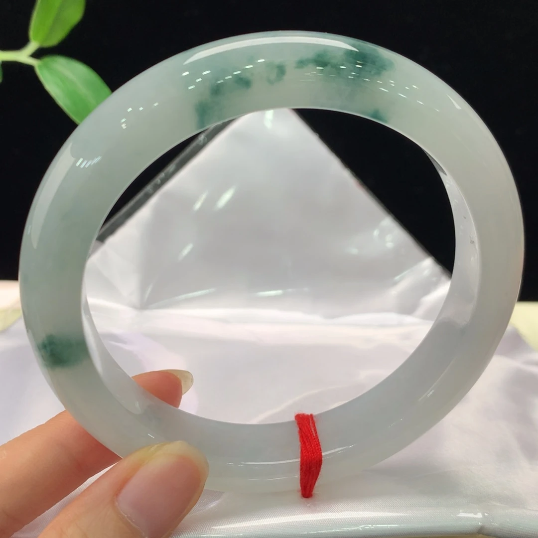 翡翠手镯未镶嵌我**家64圈口0152