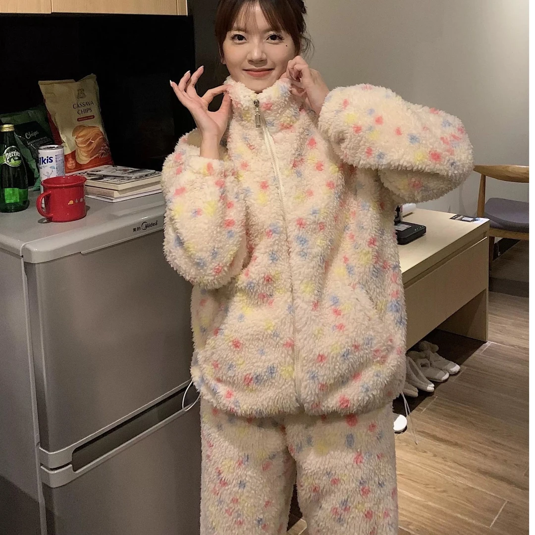 彩色波点加厚暖暖绒立领拉链款甜美可爱保暖家居服