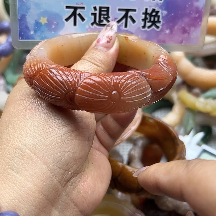 未镶嵌手镯石英岩玉