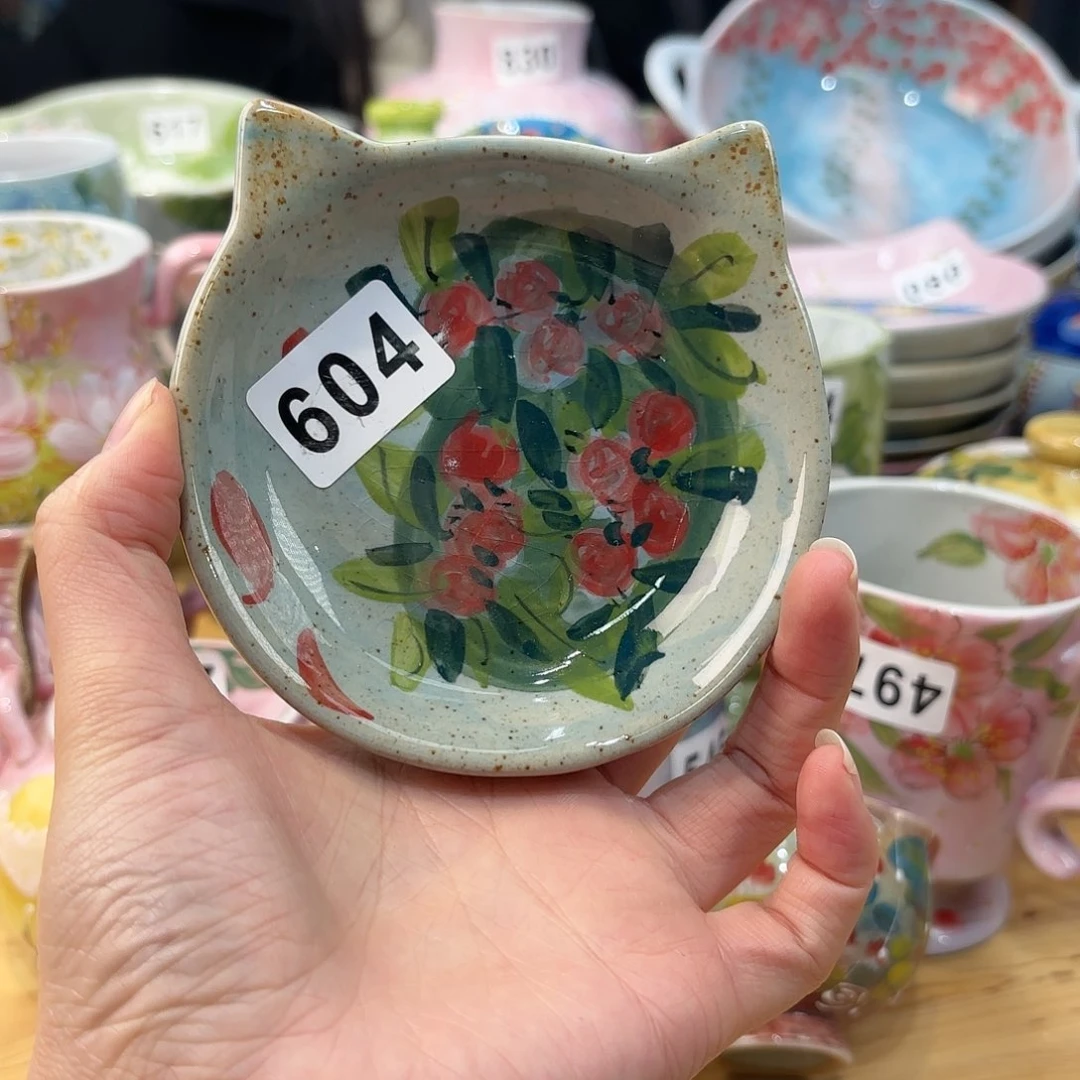 瓷片兔兔盖茨。兔兔好