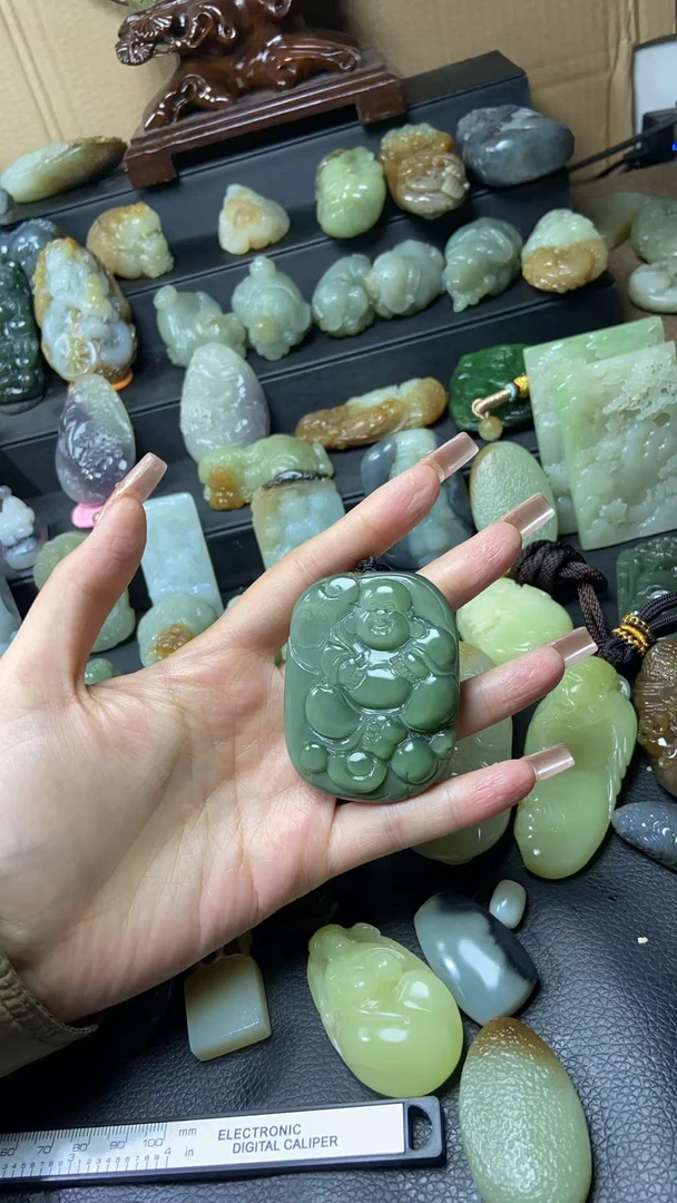 新疆和田玉碧玉佛公挂件