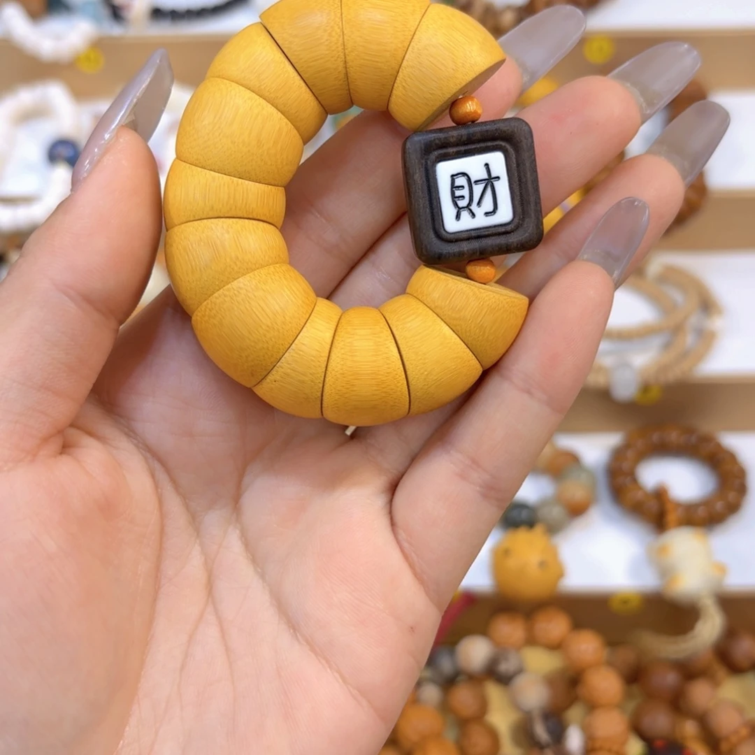 吊坠星月菩提金丝竹