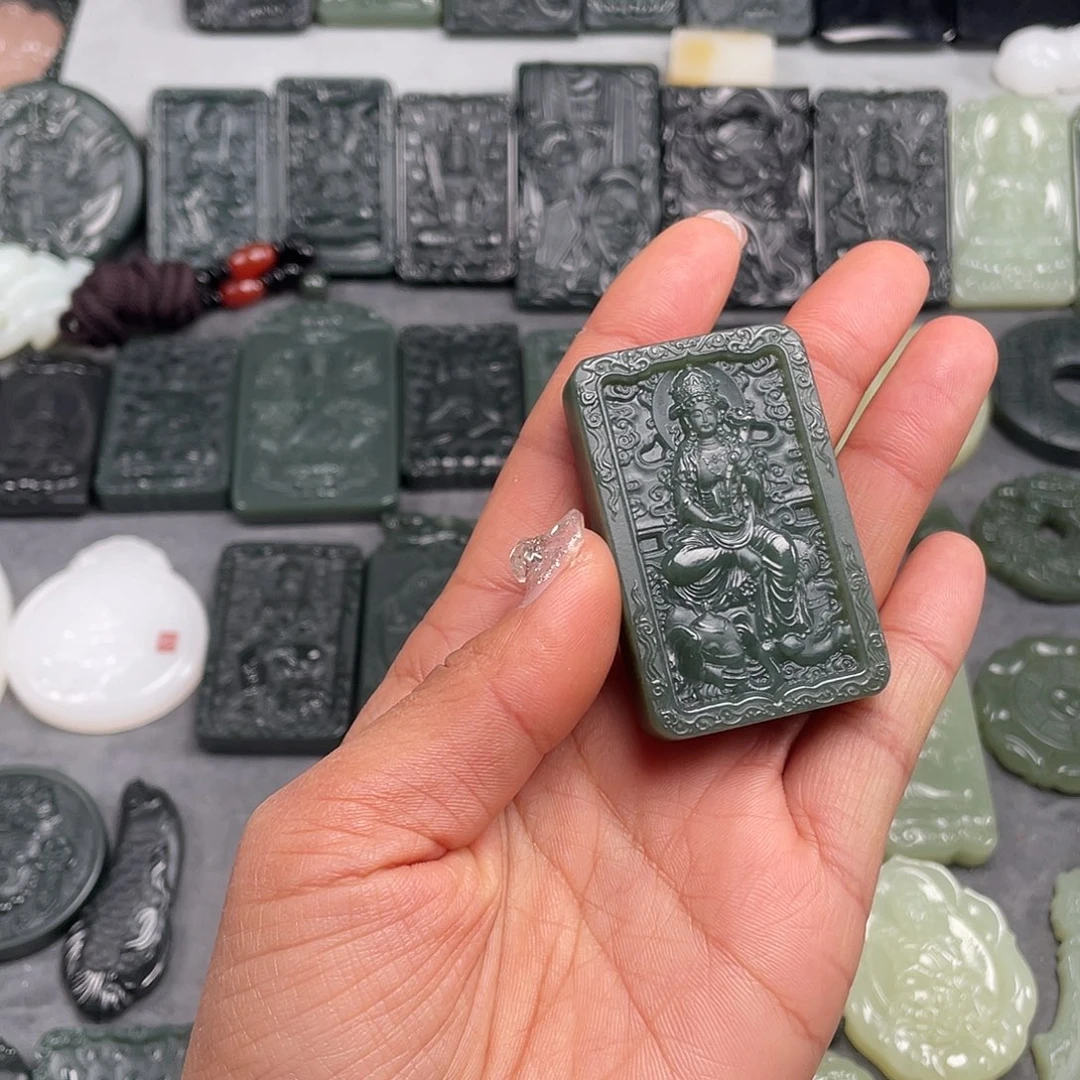 和田玉未镶嵌颈饰