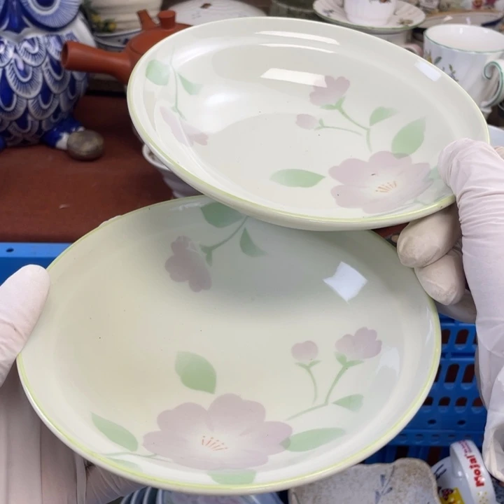 他家瓷器真美…开播了