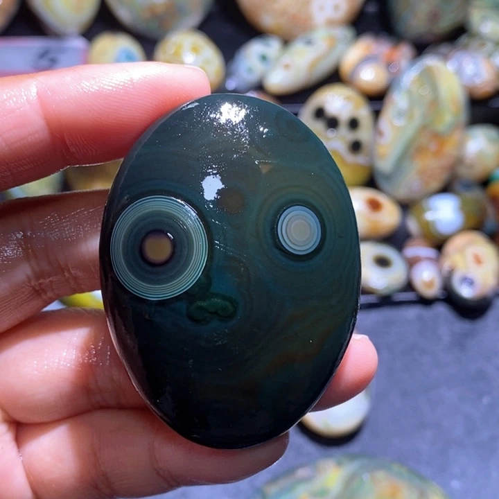 玛瑙/玉髓未镶嵌珠宝半成品40