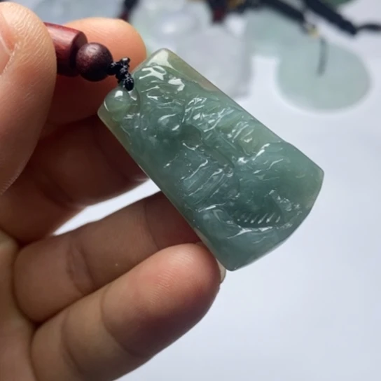 翡翠未镶嵌颈饰翡翠