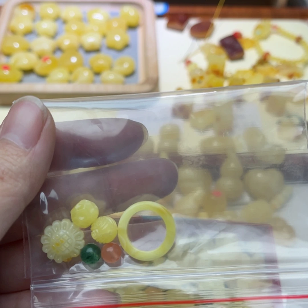 【闪购商品】蜜蜡裸石未镶嵌A***?配饰