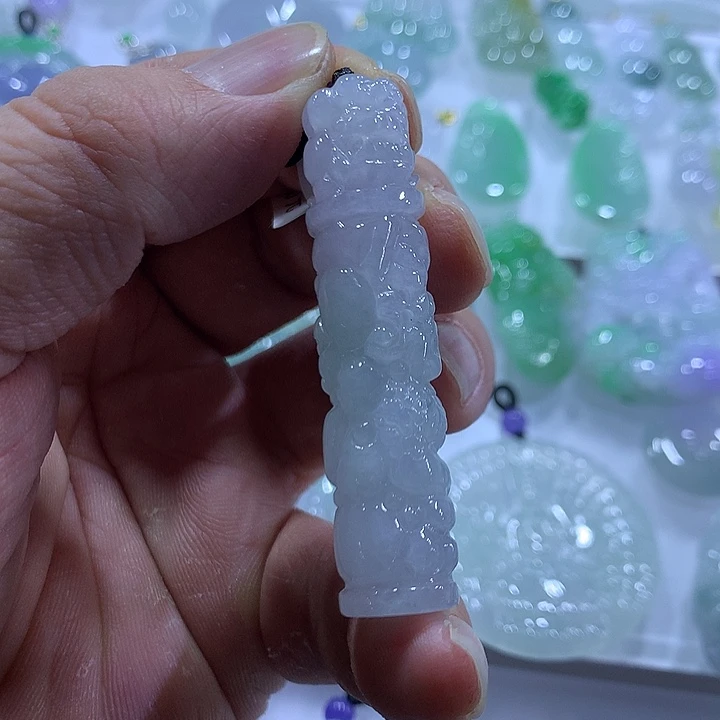 翡翠未镶嵌颈饰天然翡翠A货吊坠