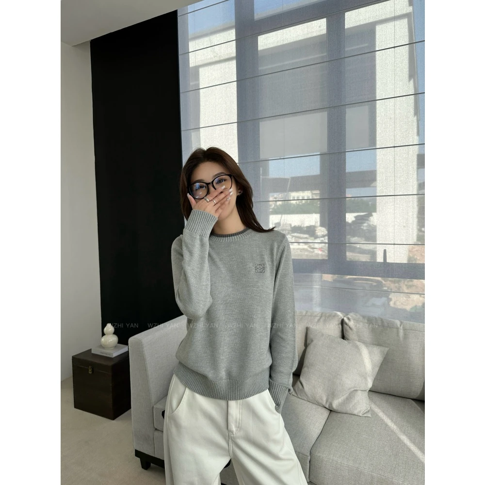 Y威家【灰色梦境】“羊毛衫"极简设计感撞色拼接百搭长袖毛衣22233