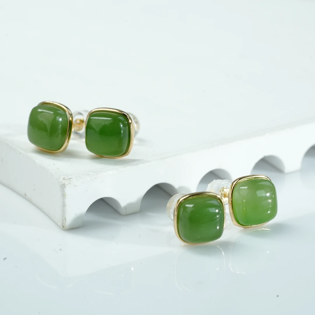 【小北好物】S925银和田玉耳钉约7*7mm【多样性发一件】QH13X550