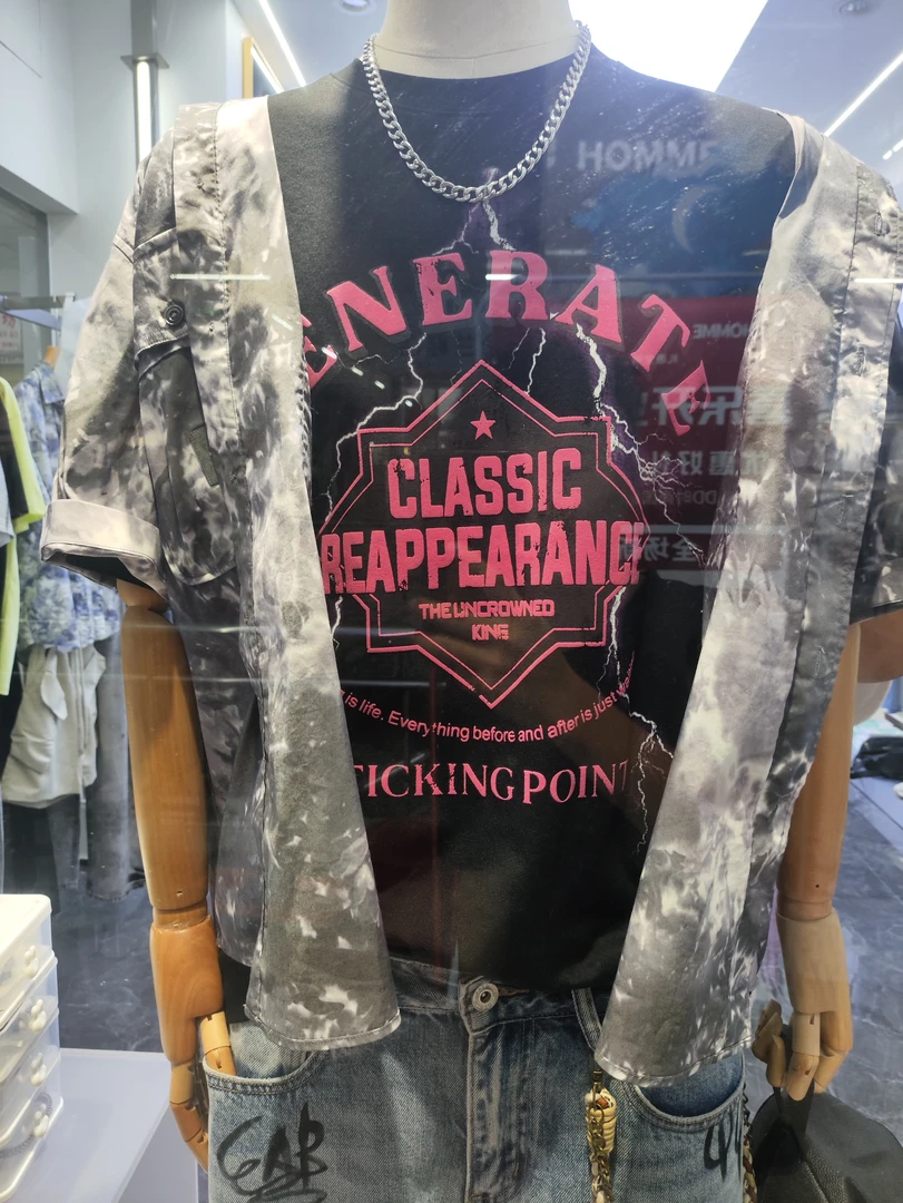 短袖宽松型夏季青春活力印花T恤运动上衣宽松美式