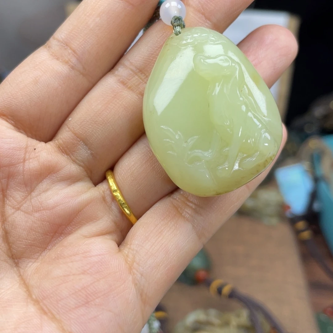 和田玉颈饰未镶嵌