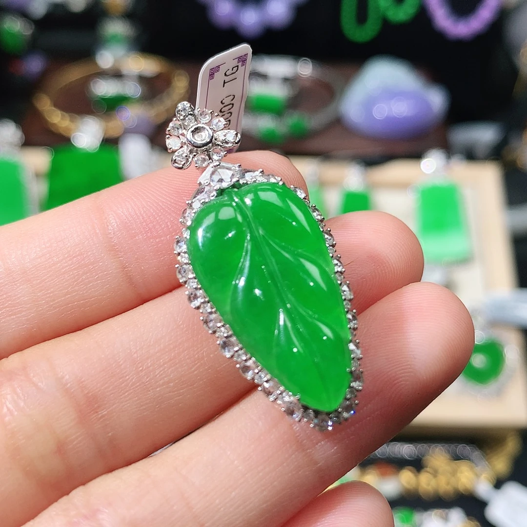 翡翠18K金镶嵌吊坠(不含链)