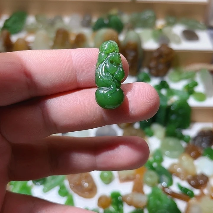 和田玉（碧玉）未镶嵌颈饰