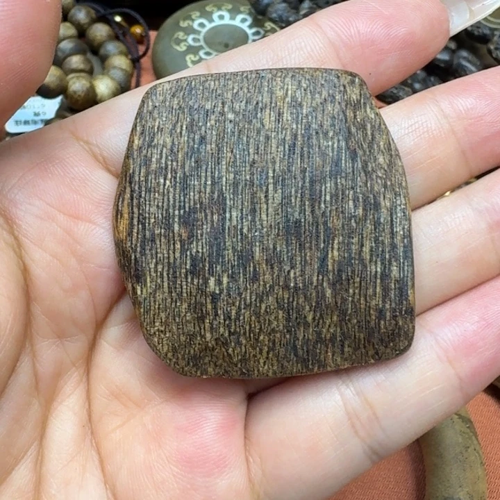 大叶紫檀（黑酸枝木类）
