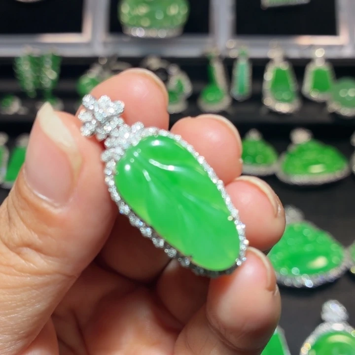 翡翠18K金镶嵌吊坠(不含链)翡翠